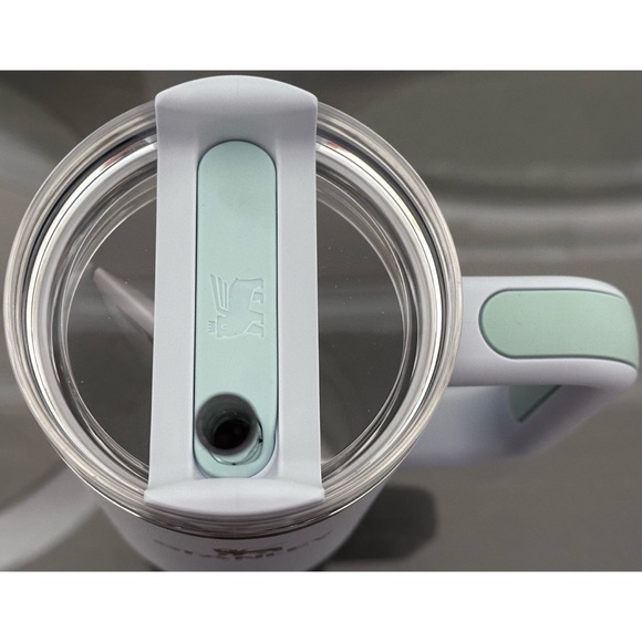 Stanley Quencher H2.0 FlowState Tumbler 30oz,‎ DREAMSCAPE - Picture 3 of 4